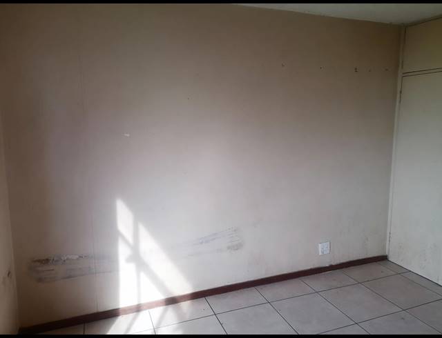 2.5 BEDROOM APARTMENT FOR SALE IN SUNNYSIDE